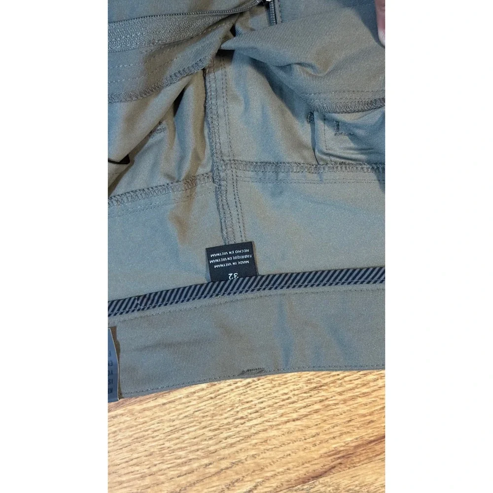 Kenneth Cole Active Tech 5 Pocket Shorts Mens 32 Olive Green Stretch Golf Hiking - Picture 3 of 3